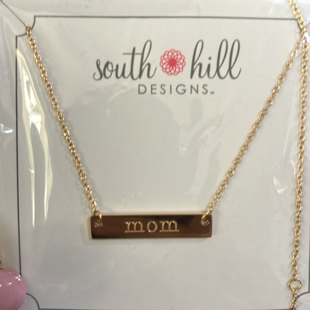 South Hill reversible gold bar “mom”